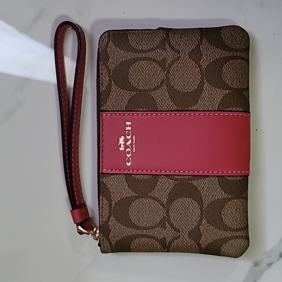 Coach Handbags - NWT'S Coach Wristlet